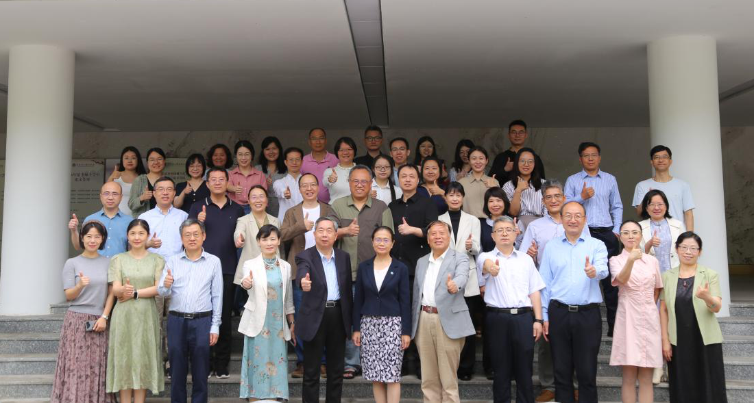 《广东社会科学》杂志社主办“新大众文艺视域下的现代出版与中国文学话语的现代转型”学术工作坊